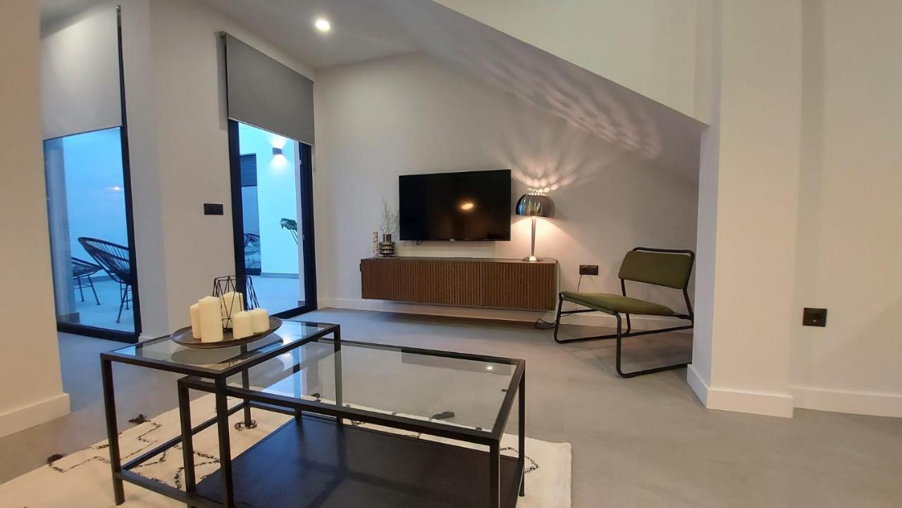 Love Rent4 Malaga Mercedes 外观 照片